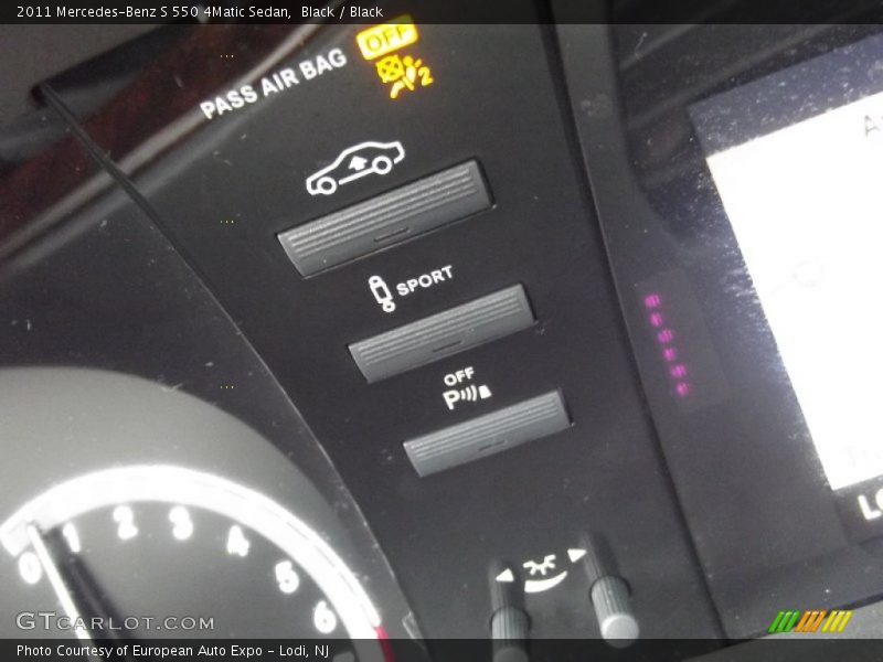 Black / Black 2011 Mercedes-Benz S 550 4Matic Sedan