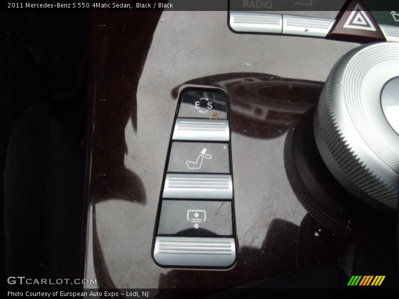 Black / Black 2011 Mercedes-Benz S 550 4Matic Sedan