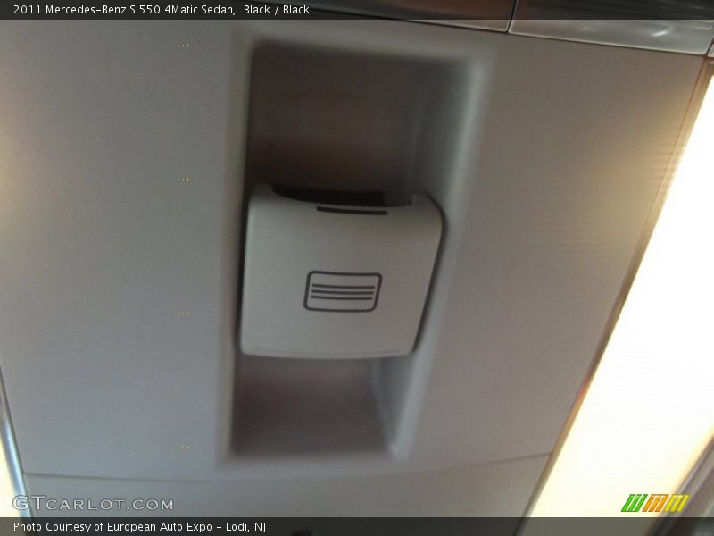 Black / Black 2011 Mercedes-Benz S 550 4Matic Sedan