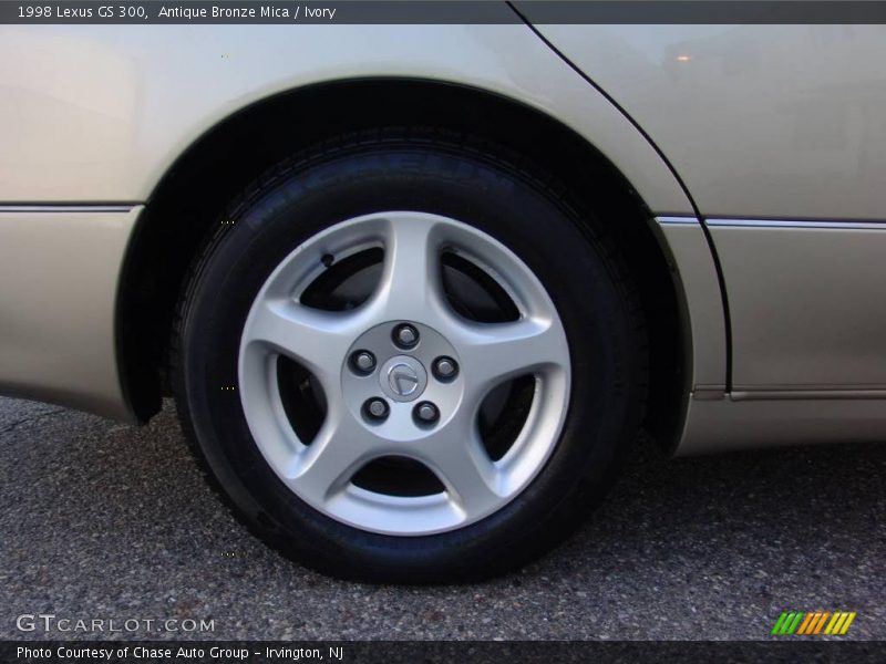 Antique Bronze Mica / Ivory 1998 Lexus GS 300