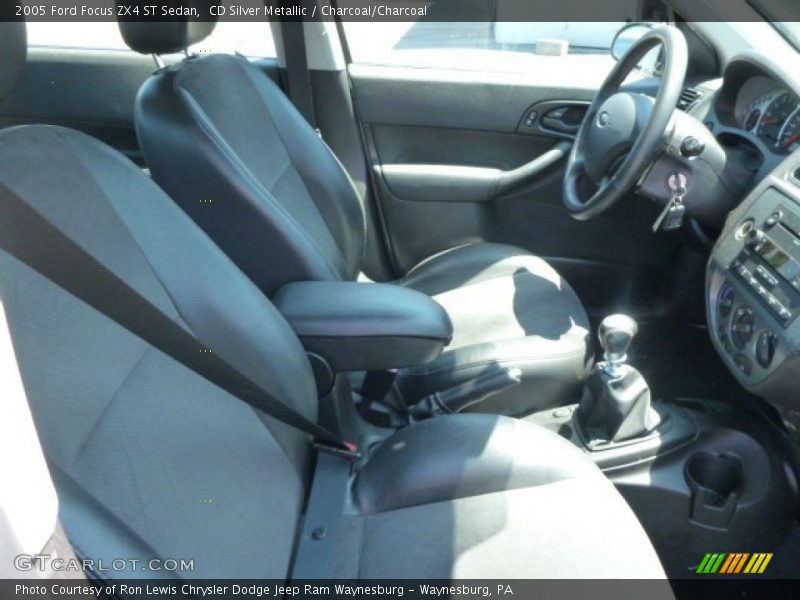 CD Silver Metallic / Charcoal/Charcoal 2005 Ford Focus ZX4 ST Sedan
