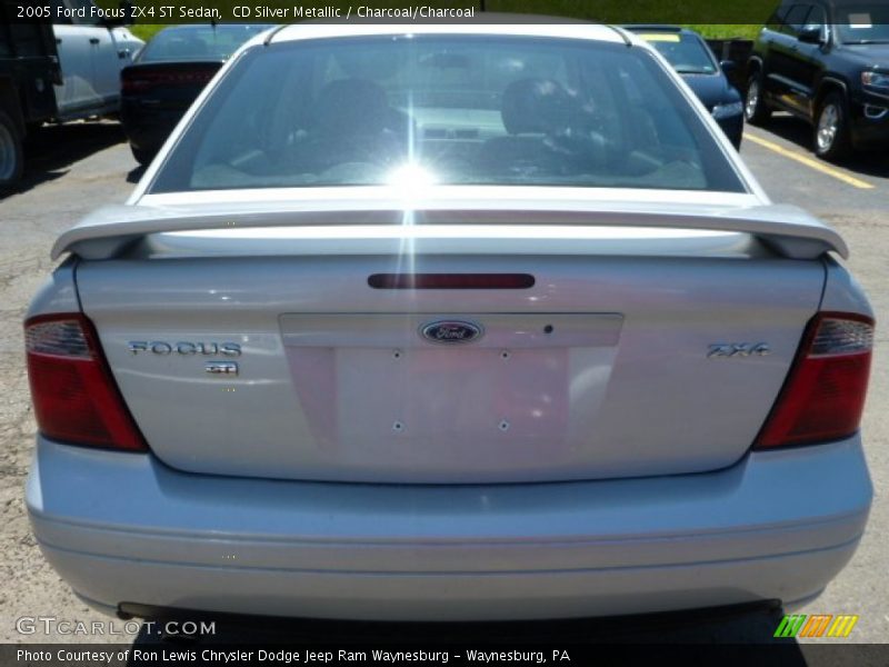 CD Silver Metallic / Charcoal/Charcoal 2005 Ford Focus ZX4 ST Sedan