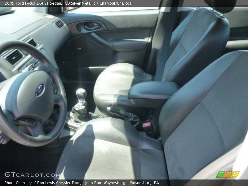 CD Silver Metallic / Charcoal/Charcoal 2005 Ford Focus ZX4 ST Sedan