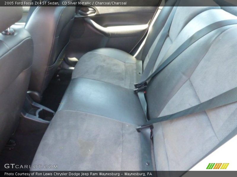 CD Silver Metallic / Charcoal/Charcoal 2005 Ford Focus ZX4 ST Sedan