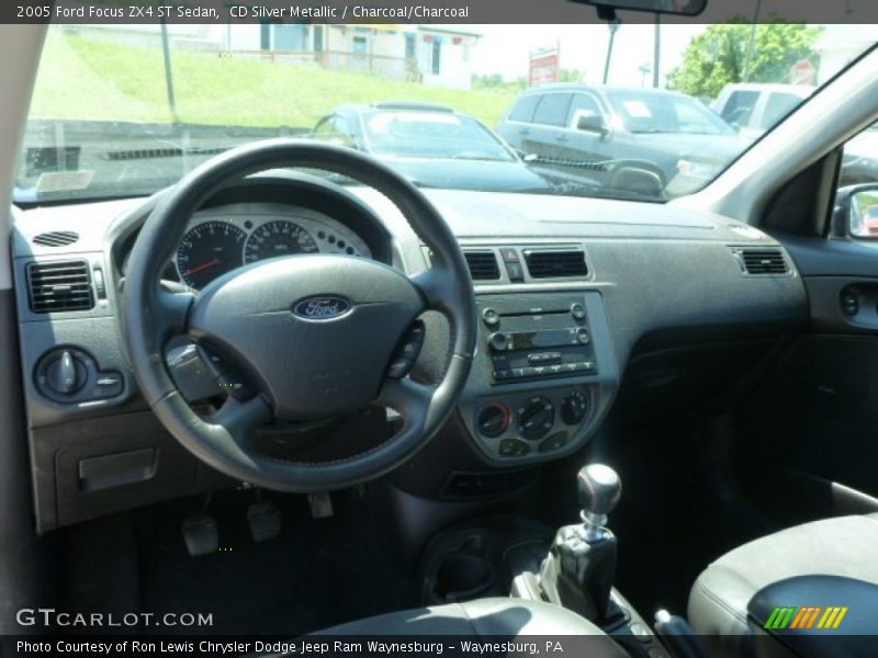CD Silver Metallic / Charcoal/Charcoal 2005 Ford Focus ZX4 ST Sedan
