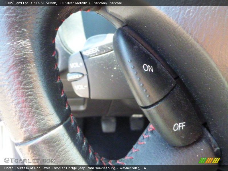 CD Silver Metallic / Charcoal/Charcoal 2005 Ford Focus ZX4 ST Sedan