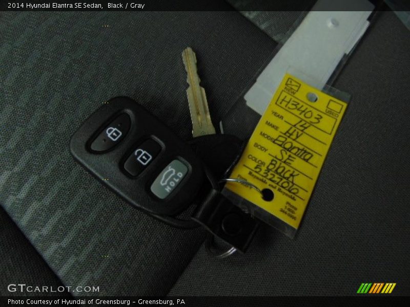 Black / Gray 2014 Hyundai Elantra SE Sedan