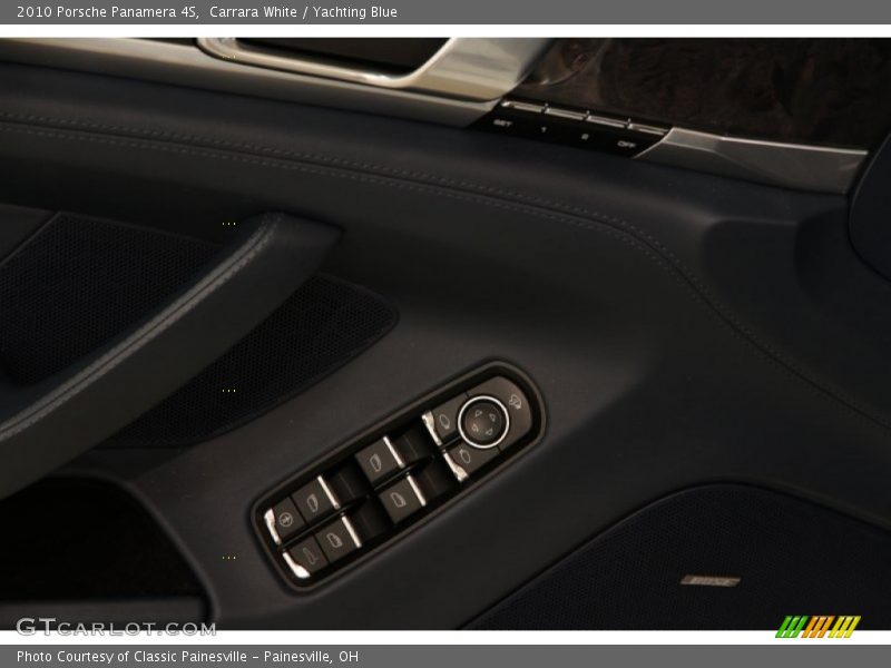 Controls of 2010 Panamera 4S