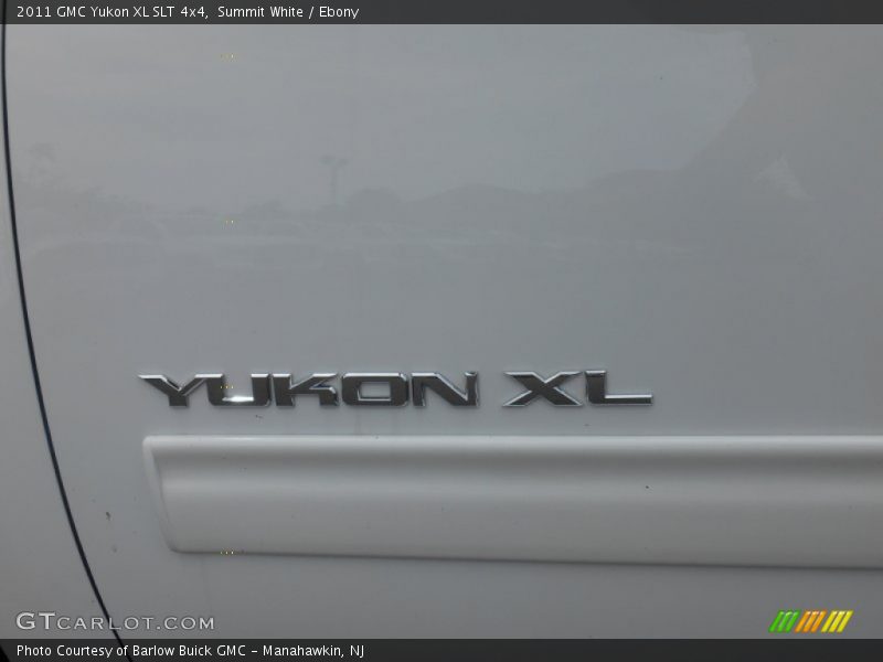 Summit White / Ebony 2011 GMC Yukon XL SLT 4x4