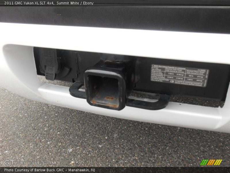 Summit White / Ebony 2011 GMC Yukon XL SLT 4x4