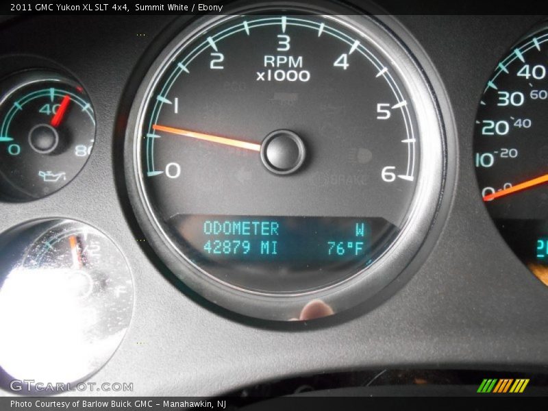 Summit White / Ebony 2011 GMC Yukon XL SLT 4x4