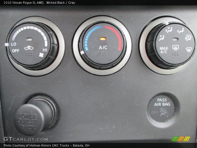 Wicked Black / Gray 2010 Nissan Rogue SL AWD