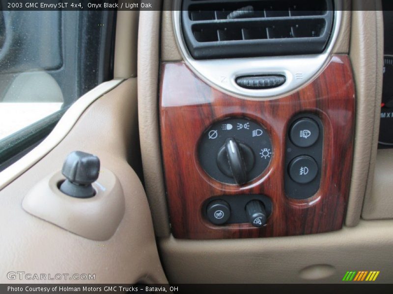 Controls of 2003 Envoy SLT 4x4