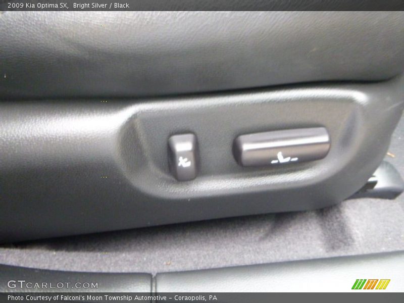 Bright Silver / Black 2009 Kia Optima SX