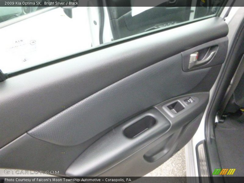 Bright Silver / Black 2009 Kia Optima SX