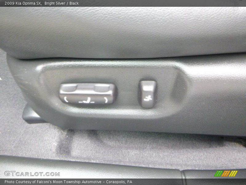 Bright Silver / Black 2009 Kia Optima SX