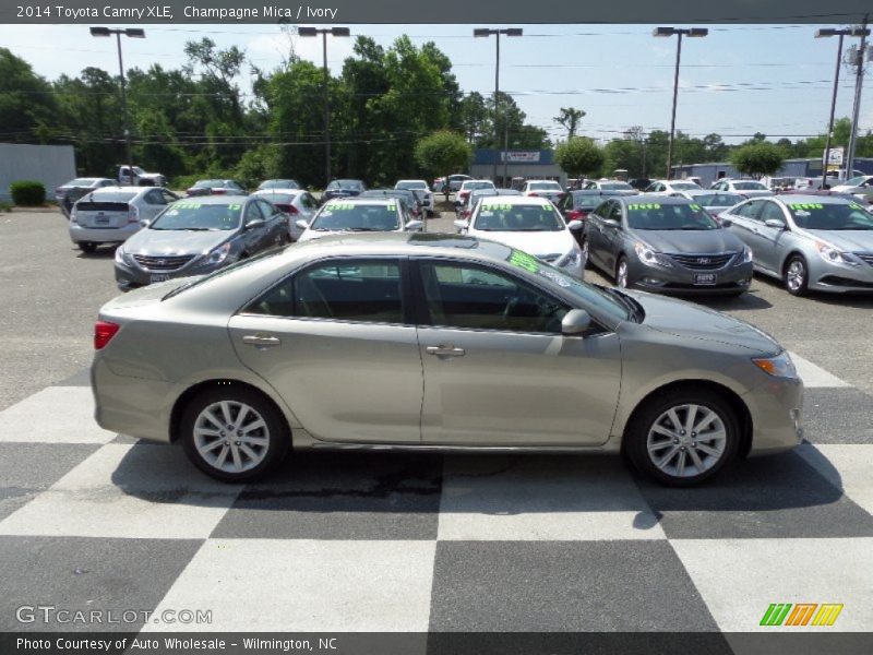 Champagne Mica / Ivory 2014 Toyota Camry XLE