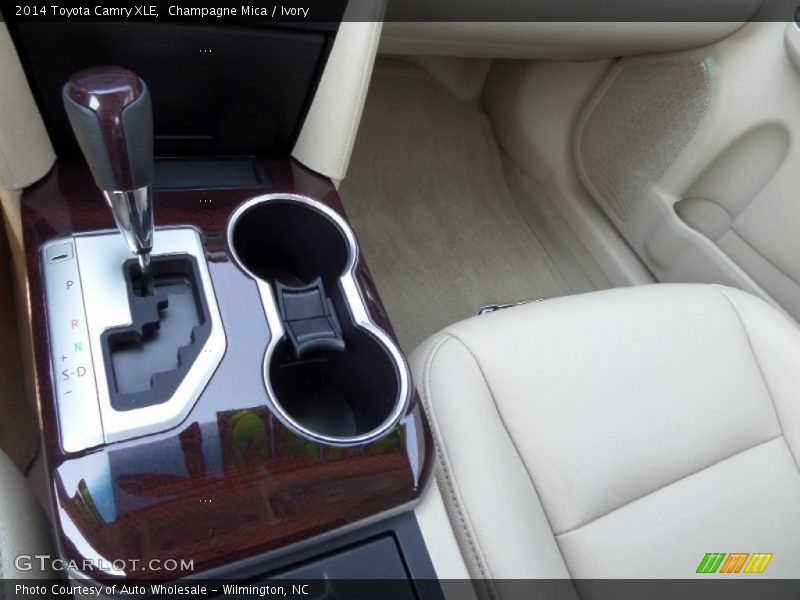 Champagne Mica / Ivory 2014 Toyota Camry XLE