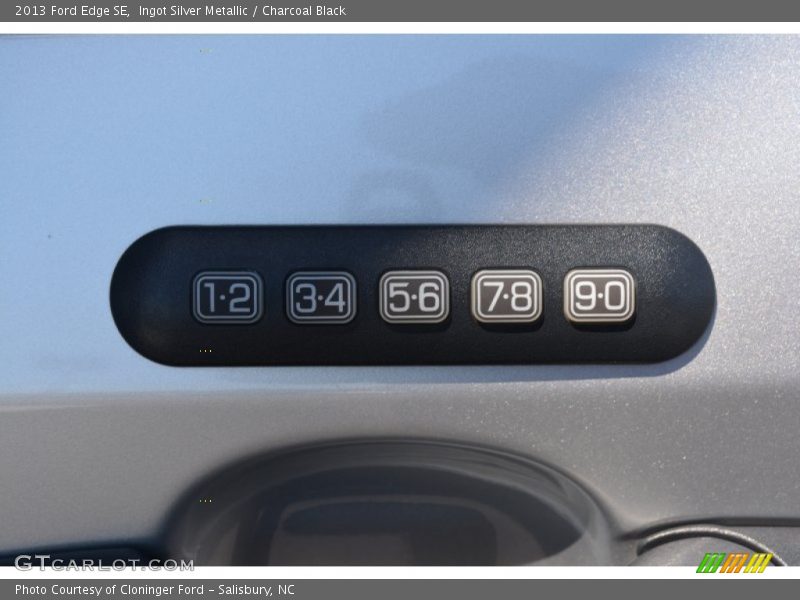 Ingot Silver Metallic / Charcoal Black 2013 Ford Edge SE