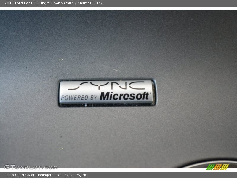 Ingot Silver Metallic / Charcoal Black 2013 Ford Edge SE
