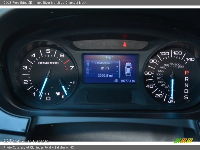 Ingot Silver Metallic / Charcoal Black 2013 Ford Edge SE
