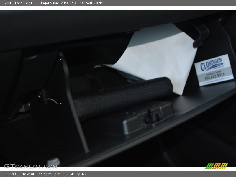 Ingot Silver Metallic / Charcoal Black 2013 Ford Edge SE