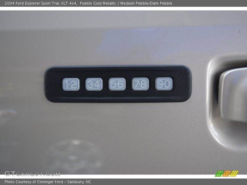 Pueblo Gold Metallic / Medium Pebble/Dark Pebble 2004 Ford Explorer Sport Trac XLT 4x4