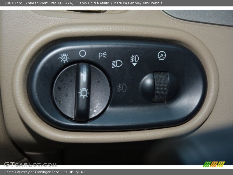 Controls of 2004 Explorer Sport Trac XLT 4x4