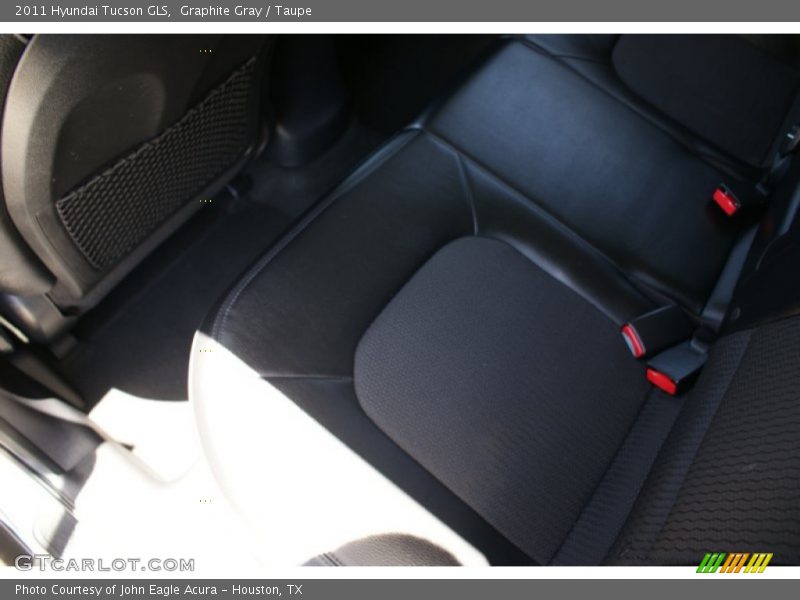 Graphite Gray / Taupe 2011 Hyundai Tucson GLS