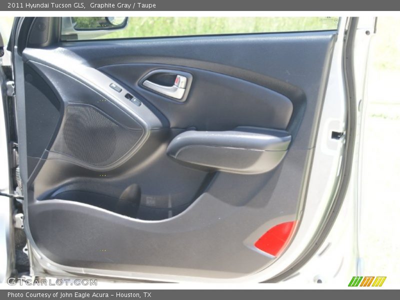 Graphite Gray / Taupe 2011 Hyundai Tucson GLS