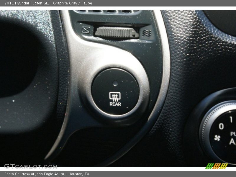 Graphite Gray / Taupe 2011 Hyundai Tucson GLS