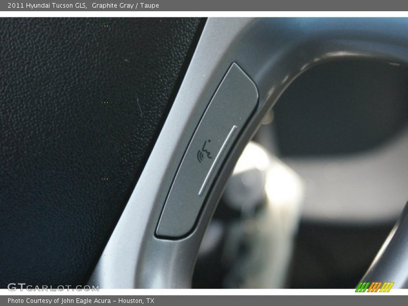 Graphite Gray / Taupe 2011 Hyundai Tucson GLS