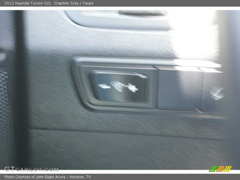 Graphite Gray / Taupe 2011 Hyundai Tucson GLS