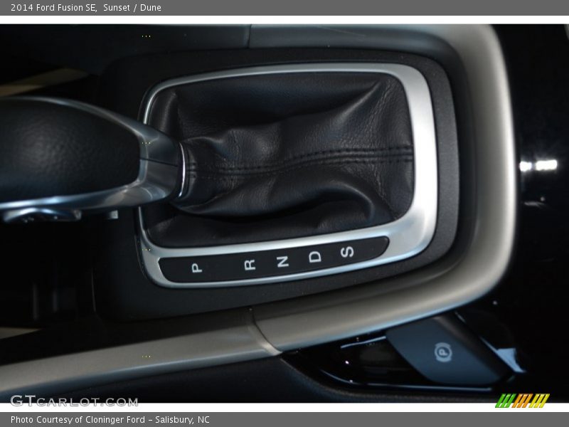 Sunset / Dune 2014 Ford Fusion SE