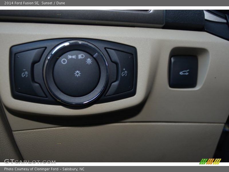 Sunset / Dune 2014 Ford Fusion SE