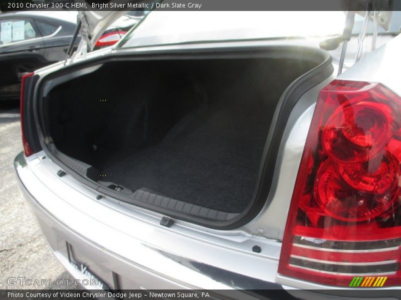 Bright Silver Metallic / Dark Slate Gray 2010 Chrysler 300 C HEMI