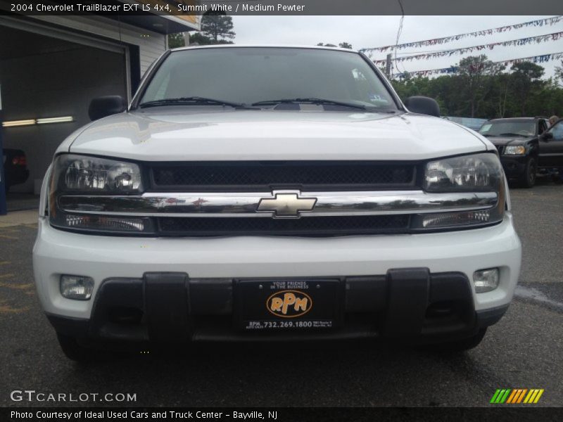 Summit White / Medium Pewter 2004 Chevrolet TrailBlazer EXT LS 4x4