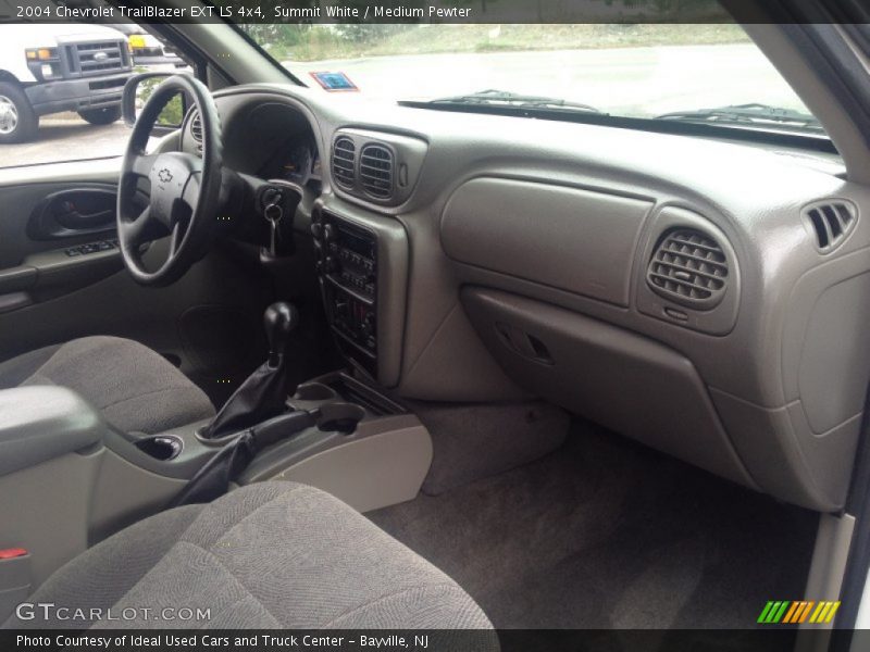 Summit White / Medium Pewter 2004 Chevrolet TrailBlazer EXT LS 4x4