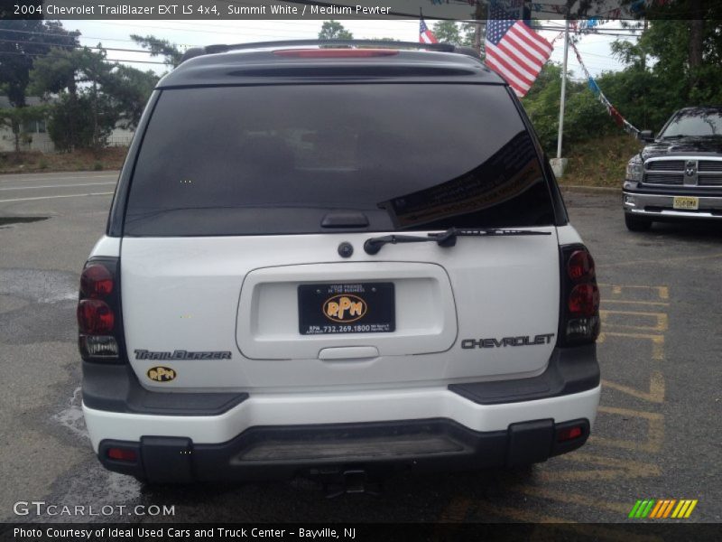 Summit White / Medium Pewter 2004 Chevrolet TrailBlazer EXT LS 4x4