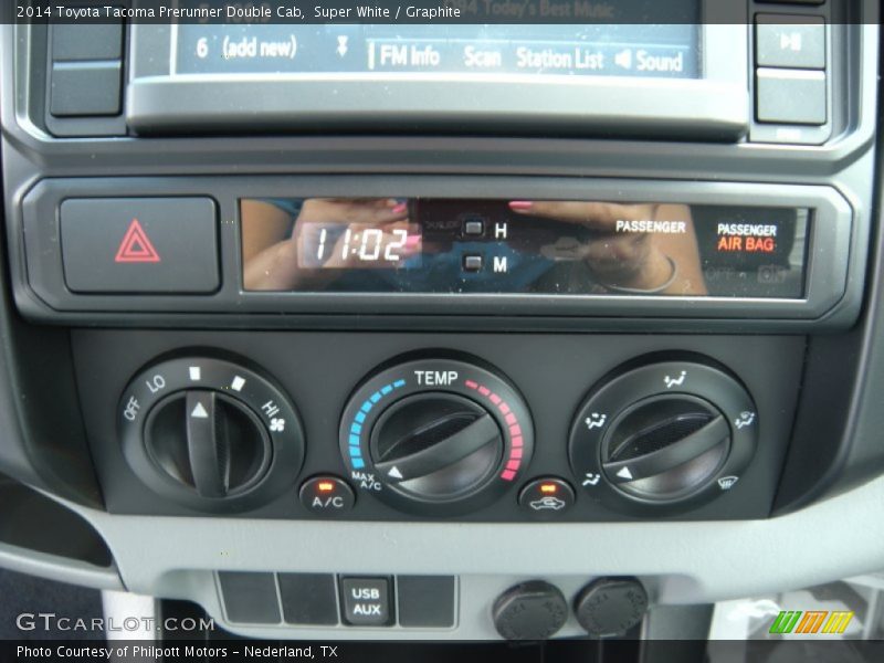 Super White / Graphite 2014 Toyota Tacoma Prerunner Double Cab