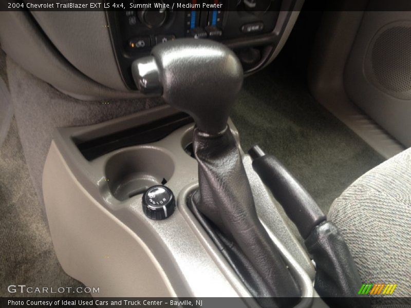 Summit White / Medium Pewter 2004 Chevrolet TrailBlazer EXT LS 4x4