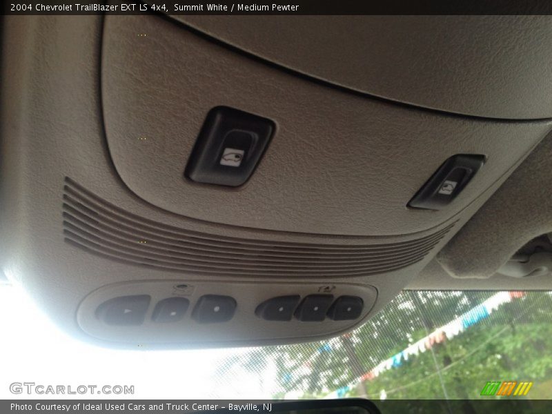 Summit White / Medium Pewter 2004 Chevrolet TrailBlazer EXT LS 4x4