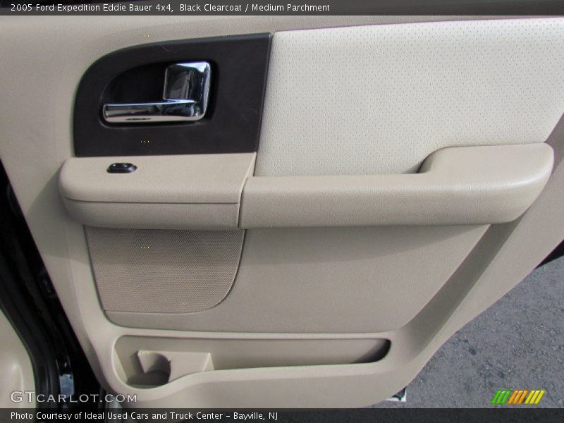 Black Clearcoat / Medium Parchment 2005 Ford Expedition Eddie Bauer 4x4