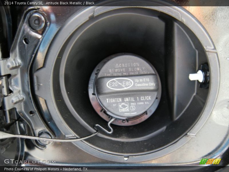 Attitude Black Metallic / Black 2014 Toyota Camry SE