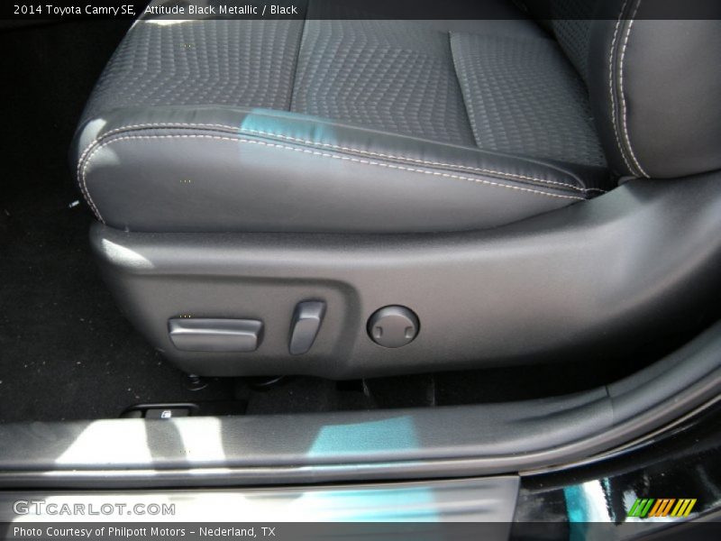 Attitude Black Metallic / Black 2014 Toyota Camry SE
