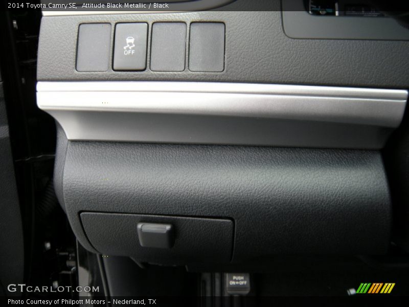 Attitude Black Metallic / Black 2014 Toyota Camry SE