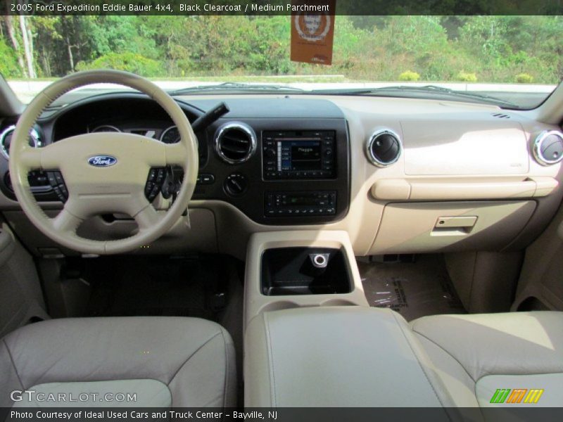 Black Clearcoat / Medium Parchment 2005 Ford Expedition Eddie Bauer 4x4