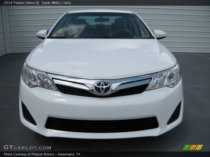 Super White / Ivory 2014 Toyota Camry LE