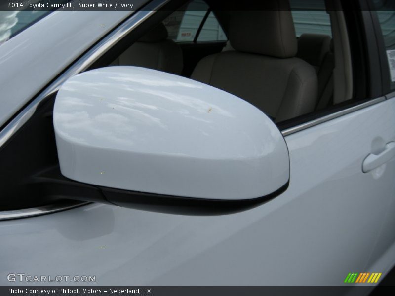 Super White / Ivory 2014 Toyota Camry LE