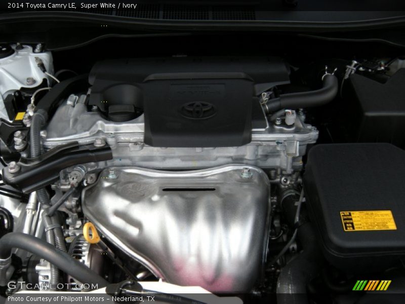 Super White / Ivory 2014 Toyota Camry LE